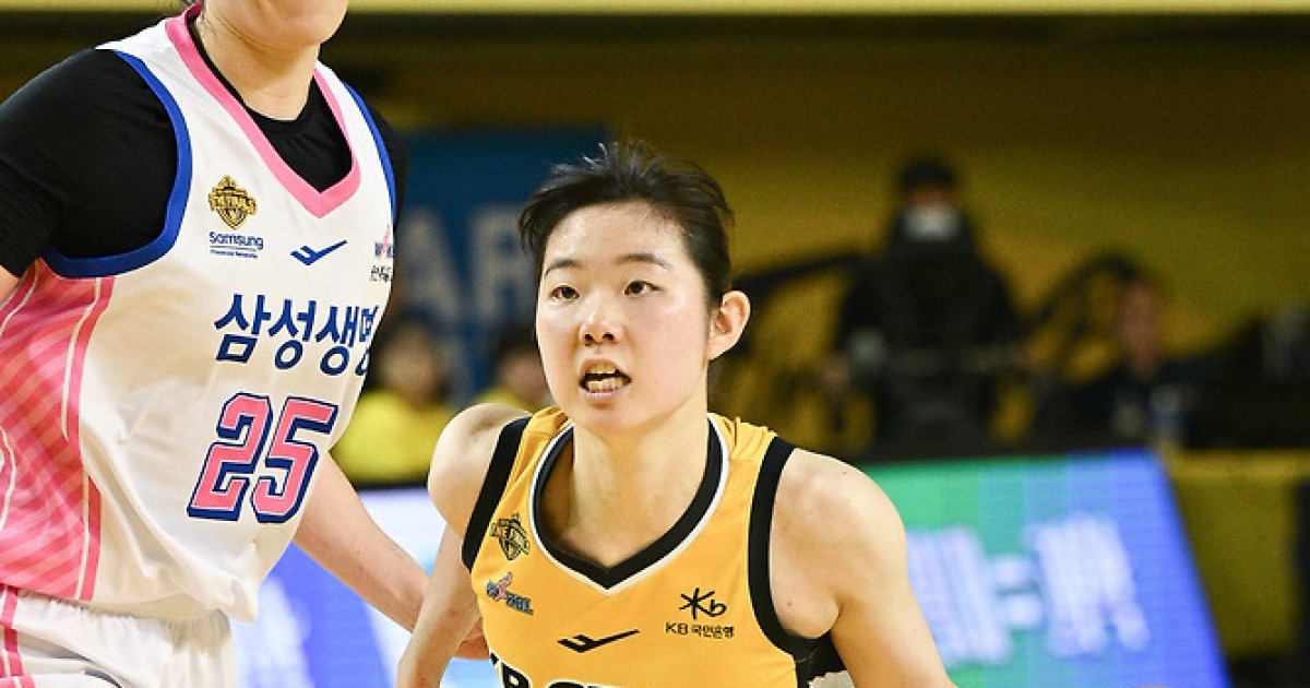 여자농구 KB, 챔프전 2연승…통산 3번째 통합 우승까지 1승