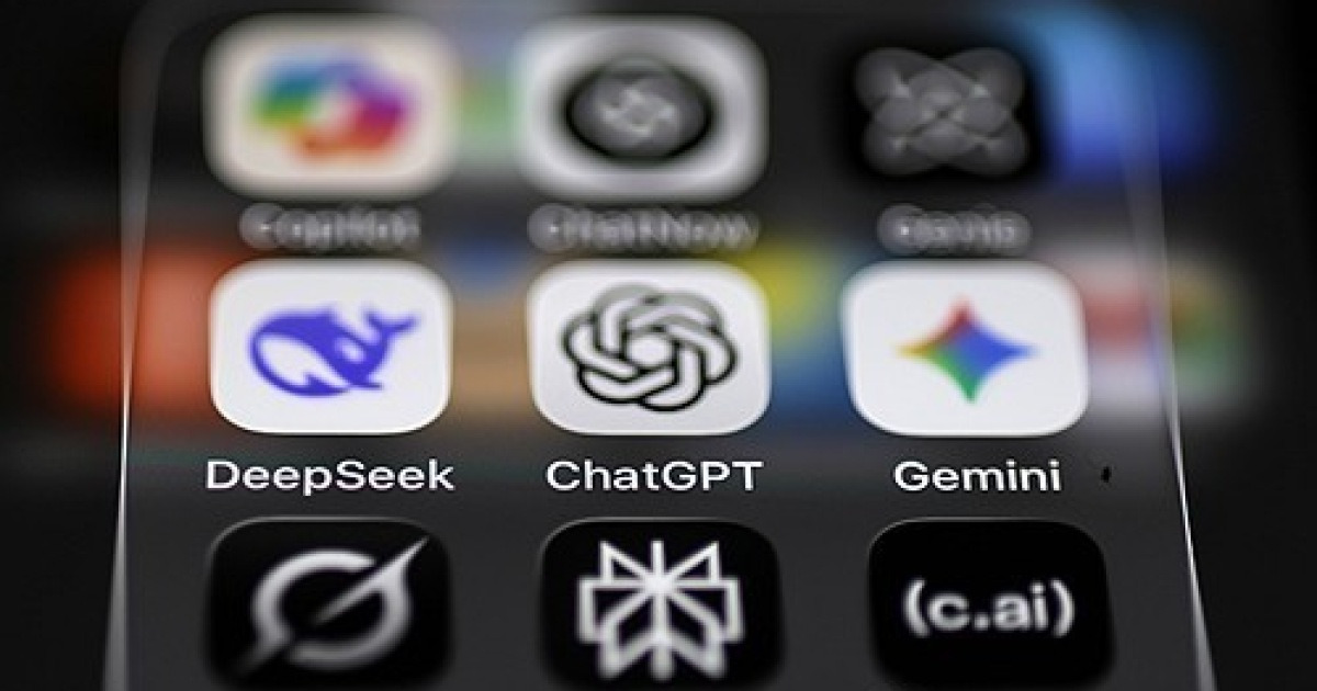 백악관 "중국이 미국 AI 기술 훔친 증거 확보"