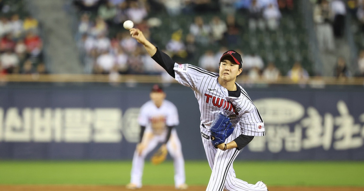 유영찬, 팔꿈치 통증으로 주저앉았다…내일 병원 검진[스경X현장]