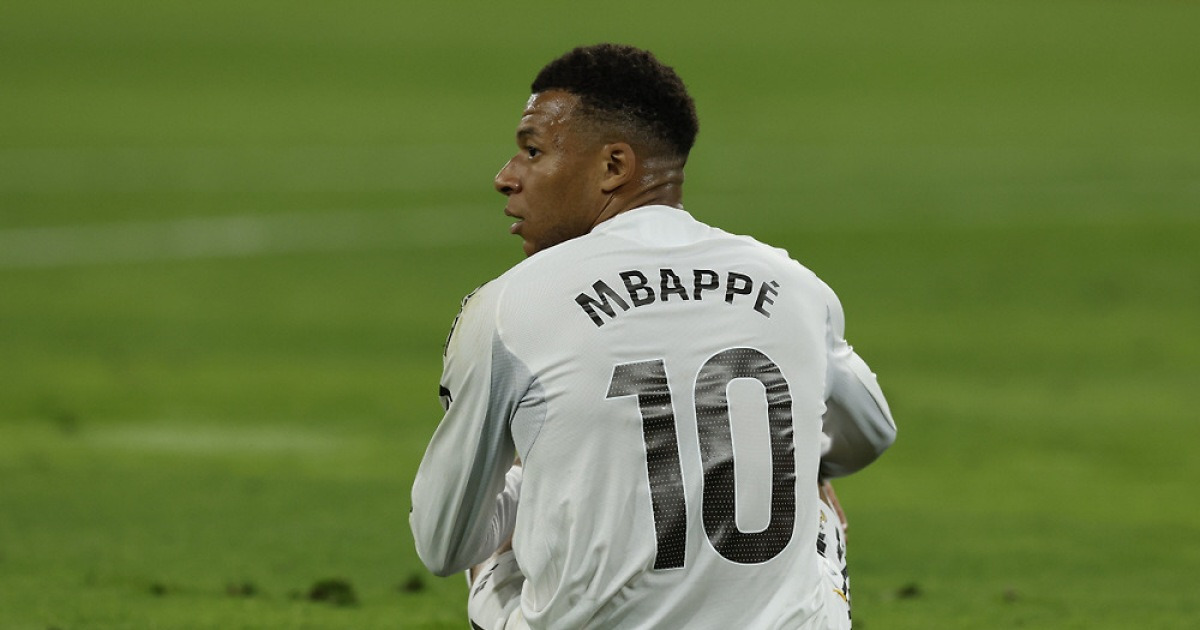 '월드컵 전에 다 쓰러지겠다' 야말에 이어 음바페까지 다쳤다...빡빡한 스케줄→햄스트링 통증 '악순환'