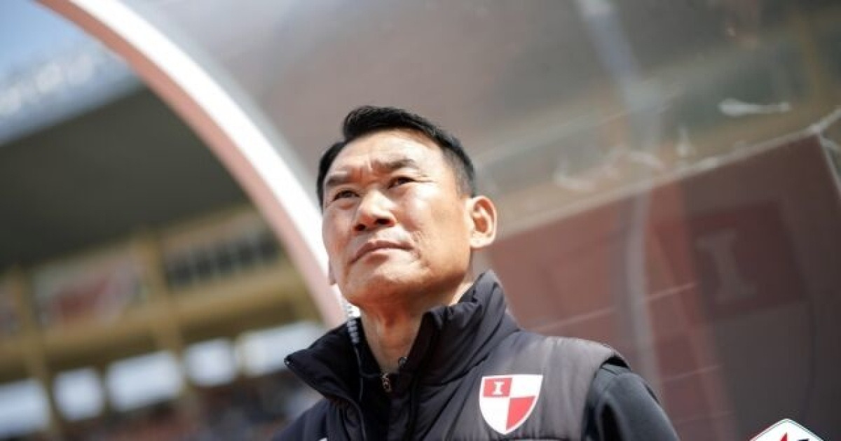 '7연승-최다득점' 부산 조성환 감독 "수원전 경기력 끌어 올려야 한다"