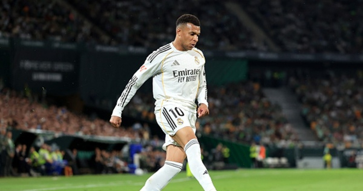 음바페, 햄스트링 통증 느끼며 자진 교체…프랑스 월드컵 비상