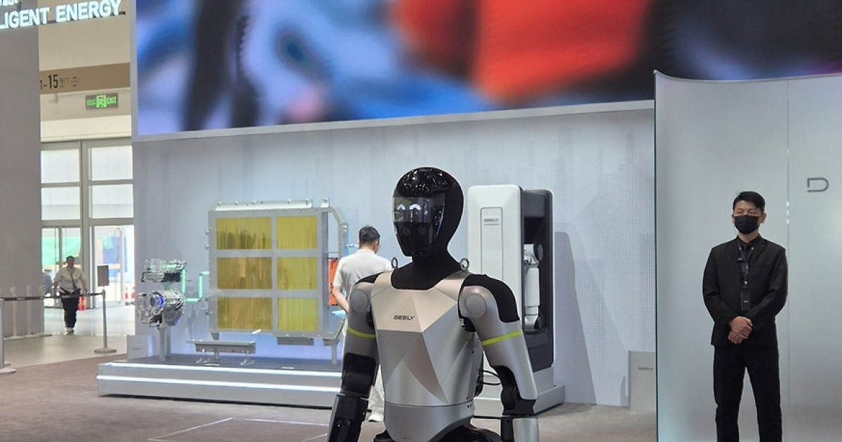 [르포] 차 넘어 배터리·로봇까지…베이징모터쇼 관통한 피지컬AI