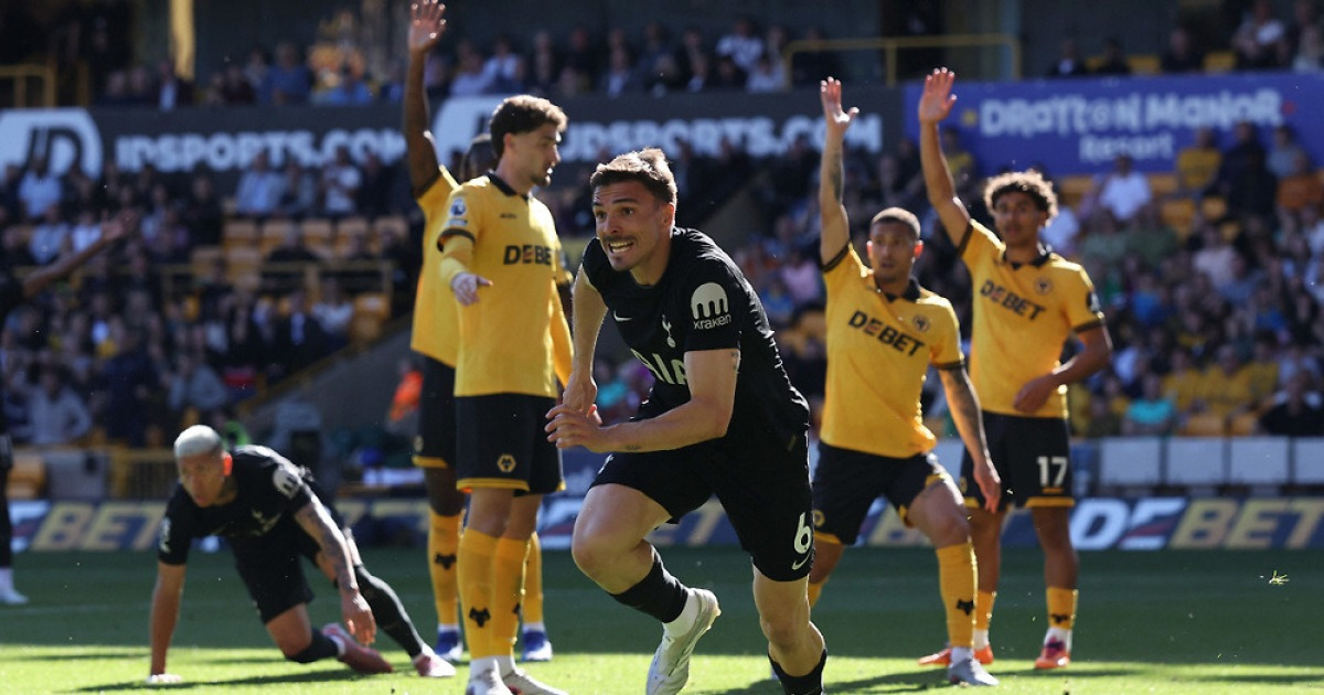 '지옥에서 천당으로, 다시 지옥으로' 팔리냐 82분 결승골로 울버햄튼 1-0 격침→드디어 2026년 첫 승…웨스트햄 '극장승'으로 강등권 탈출엔 실패[EPL 리뷰]