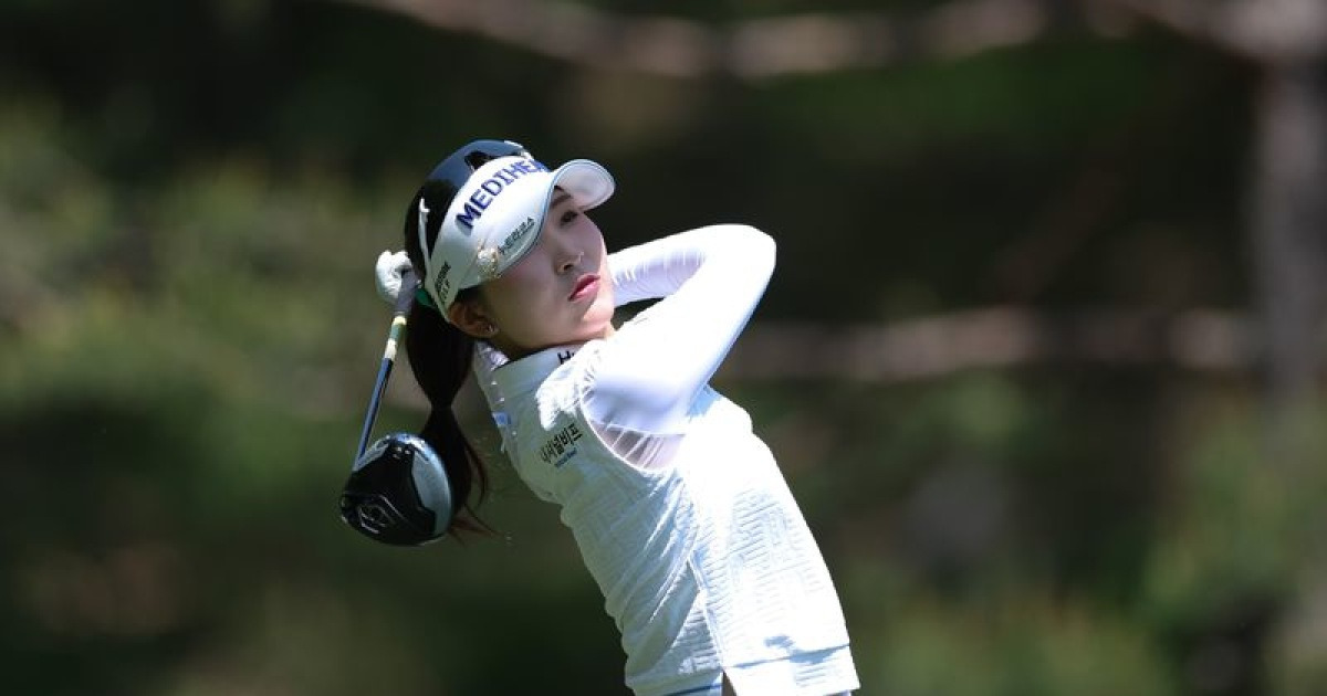 "봄이 오면 여왕이 눈을 뜬다"… 이예원, KLPGA 통산 10승 금자탑