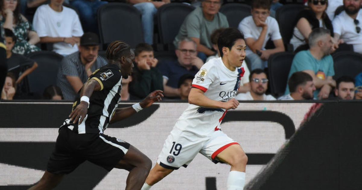 '이강인 1골 1도움 맹활약' PSG, 앙제 3-0 꺾고 선두 질주