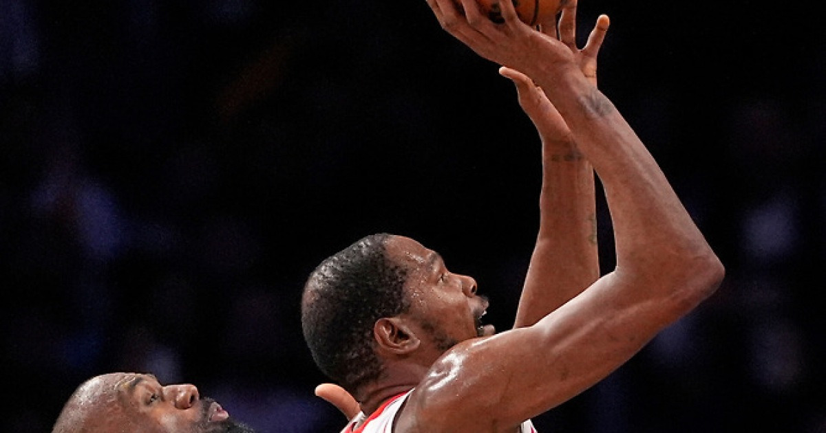 듀란트 발목 부상에 4차전 결장 유력…벼랑 끝 몰린 휴스턴, 레이커스에 '스윕 위기'