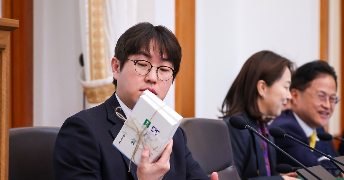 [단독] 하정우 AI수석, 오늘 사표내고 부산 북갑 출마…이르면 29일 민주당 인재영입식