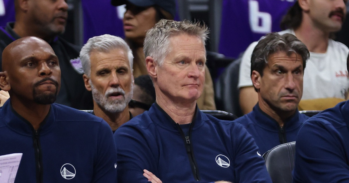 스티브 커의 GOAT 논쟁 참전. 르브론은 역대 최고 선수. 단 하나의 결여 "MJ의 킬러 본능은 없다"