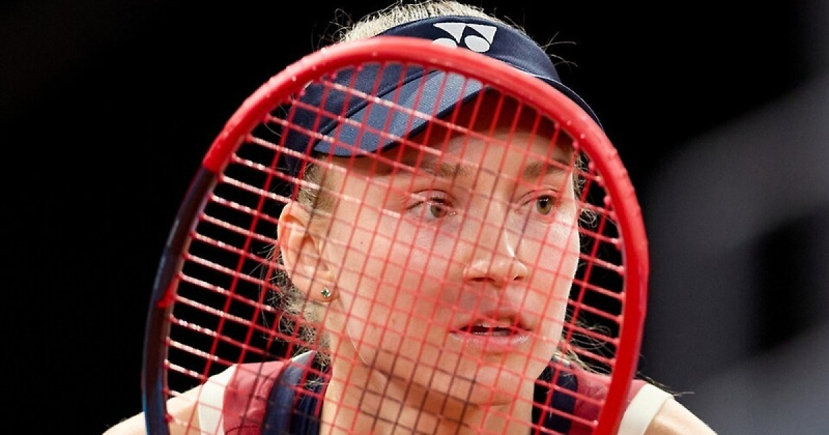 세계랭킹 2위 리바키나, '러키 루저' 포타포바에 무너졌다