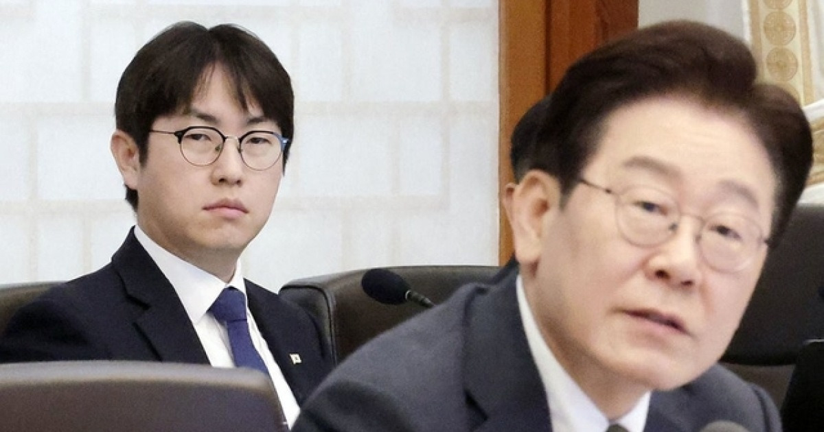 ‘AI 3강’ 갈 길 바쁜데… 결국 정치에 차출된 하정우