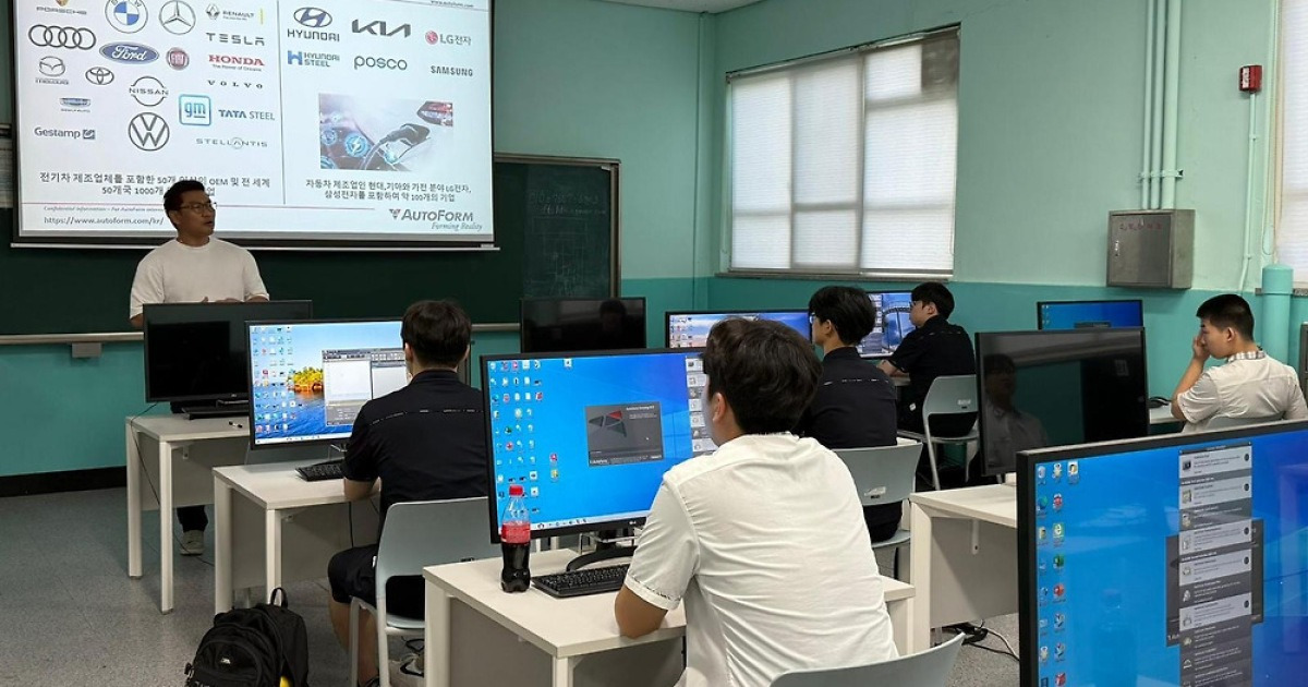 대졸자 업무를 고졸자가… ‘AI 기반 이음 프로젝트’ 주목