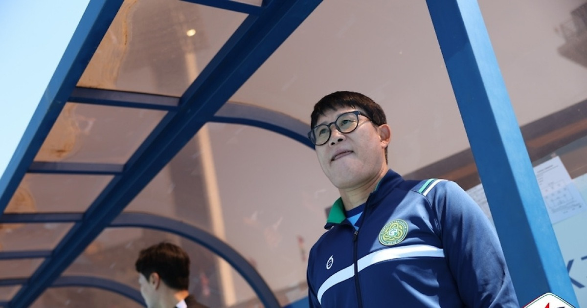 "이영민 감독 같은 지도자 우리가 지켜야 해"... '지도자 자격제도 논란'에 '베테랑' 고정운 감독의 일침