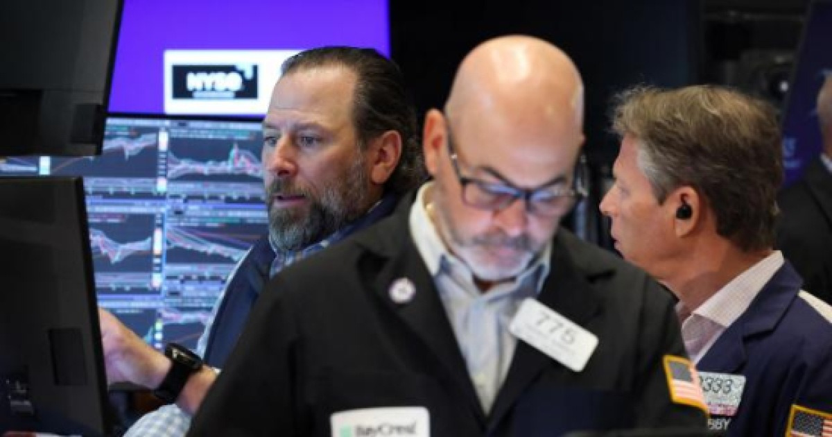 오픈AI 성장 우려에 기술주 ‘휘청’…나스닥 0.9%↓[뉴욕증시]