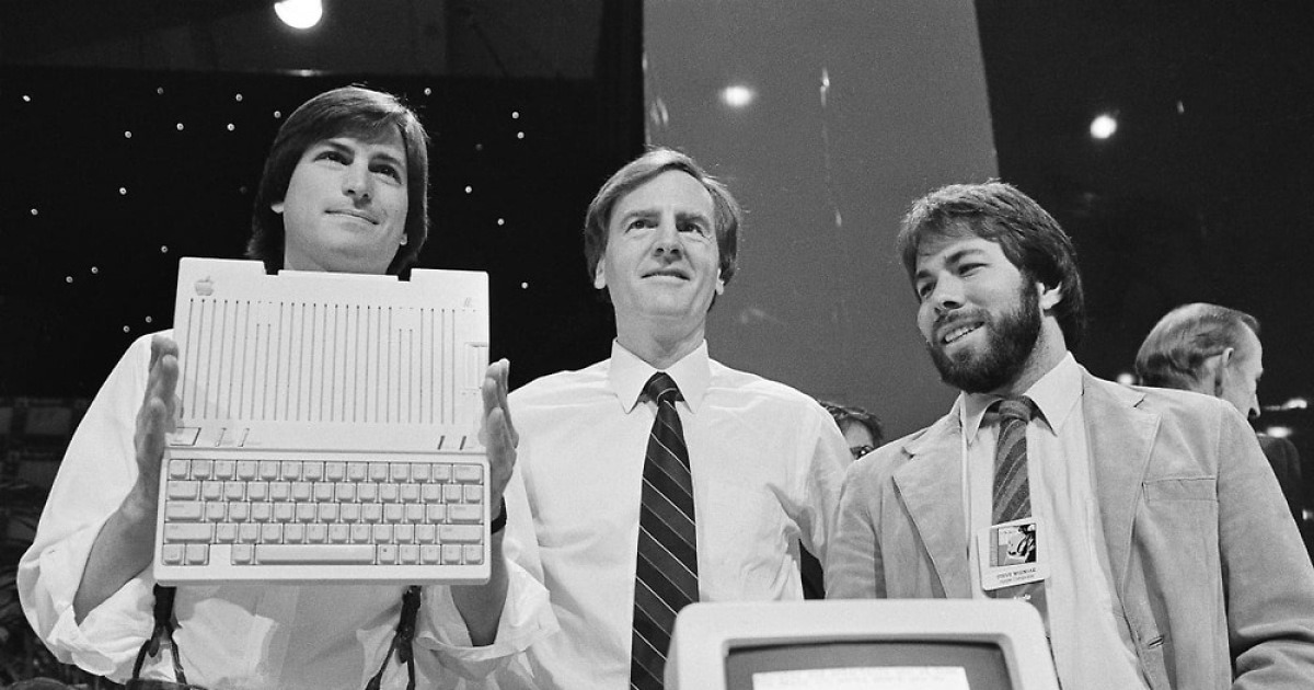 애플 공동창업자 "AI에 경계심 가져야…아직 회의적" 경고