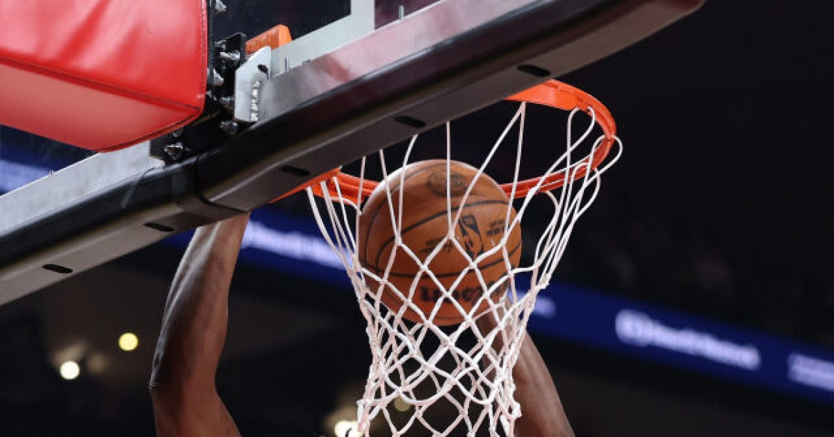 원정에서 140점 大폭격! 뉴욕, 애틀랜타 꺾고 NBA PO 2라운드 진출…아누노비 29득점 7리바운드