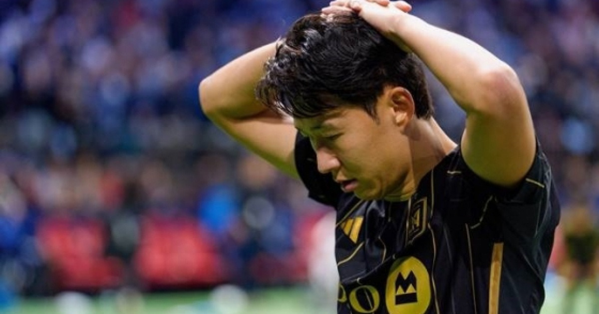 'MLS가 손흥민 우승 막는다' 분노 폭발, LAFC 감독 소신발언 "참을 만큼 참았다... 이건 수치이자 스캔들"