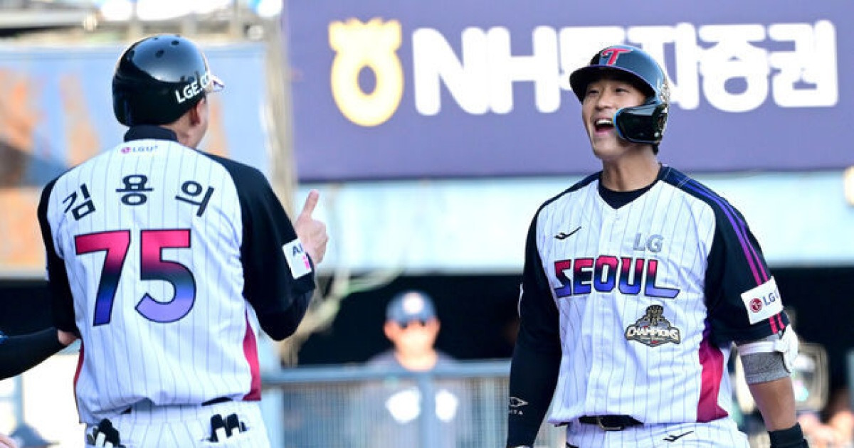 '엉덩이 불편' 오지환 선발 제외, 송찬의 6G 연속 5번 배치...'NC 킬러' 송승기 선발 등판 [오!쎈 잠실]