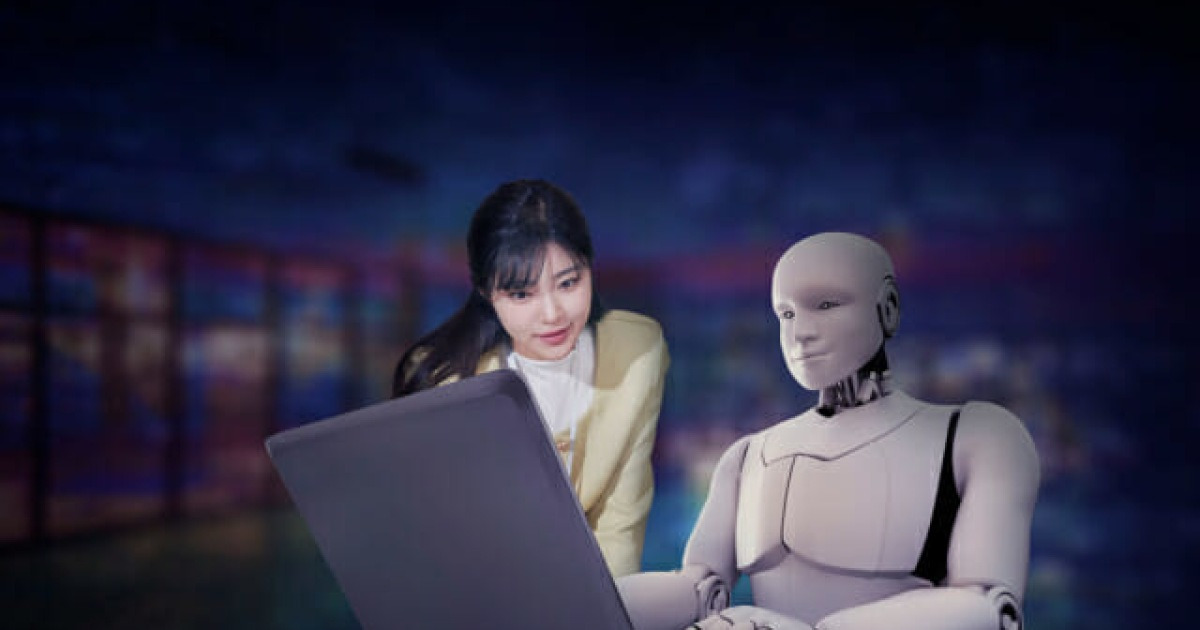 "너는 OO 전문가야"...AI 페르소나 프롬프팅, 효과 있을까?