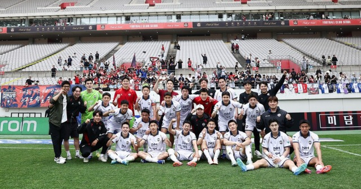 '조커' 김인균 역전골! 김천, 서울전 3-2 승리 완성… "묵묵히 참고 기다려준 인균이, 칭찬하고 싶다"