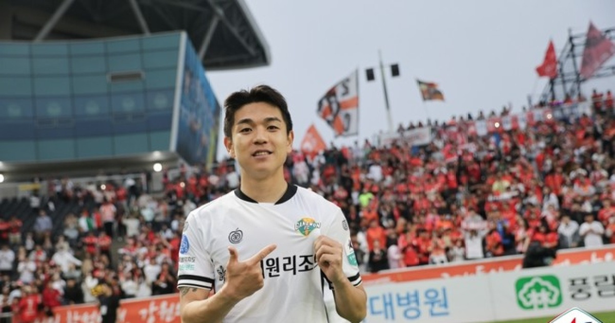 [K리그1 라이브] "정경호 감독님 위해 이기고 싶었다"…'환상 결승골' 강원 김대원의 고백