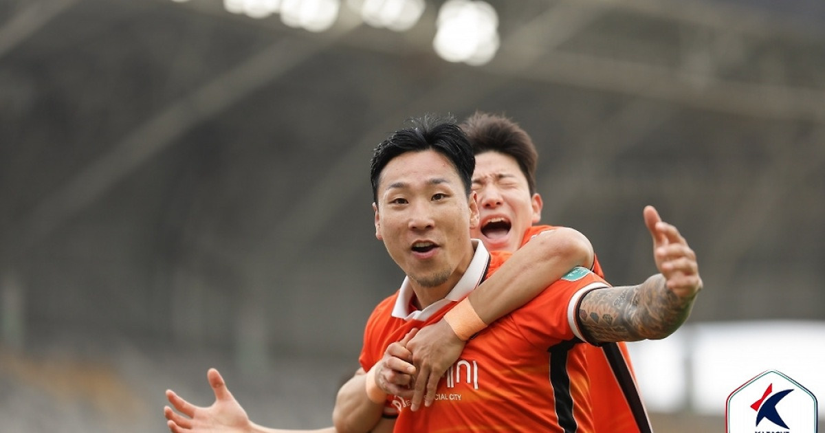 '차두리 용병술 통했다' 화성, 안산 2-0 꺾고 시즌 첫 2연승+4경기 무패 '김병오 결승골 폭발' [화성 현장리뷰]