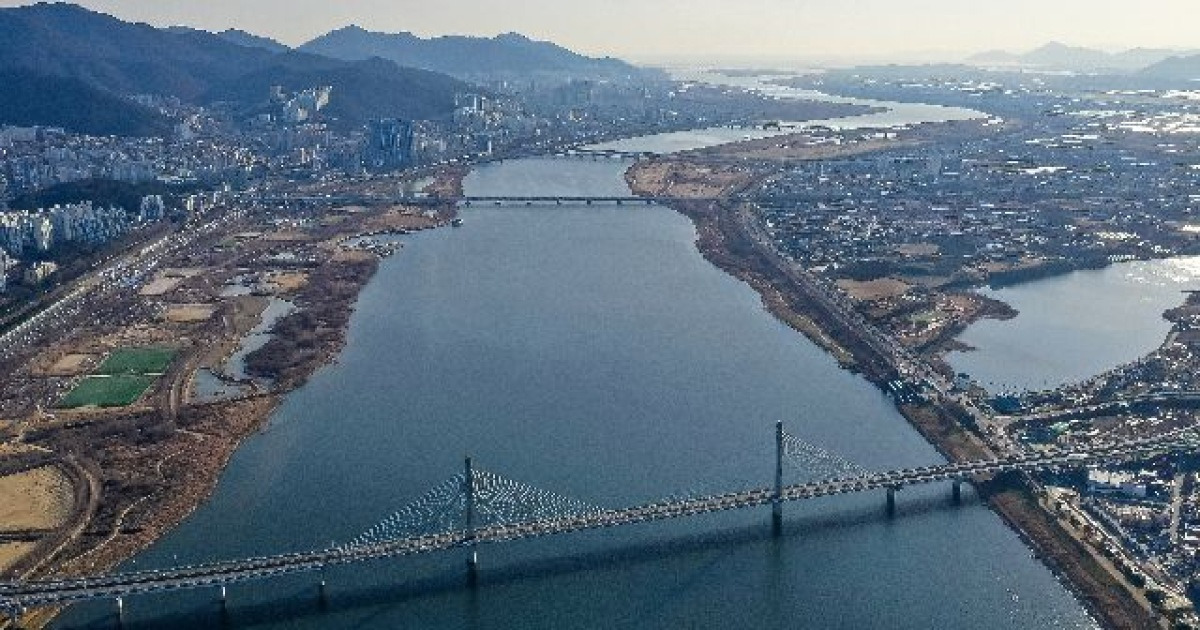 기후부, 여름철 녹조 AI로 정밀 예측한다