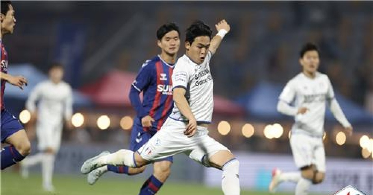 하정우 멀티골 폭발' 수원FC, 수원 삼성에 3-1 역전승...K리그2 첫 수원 더비 승리