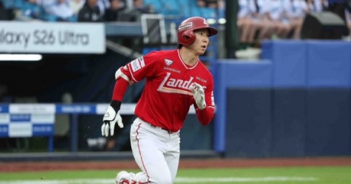 '22경기 연속 안타' 박성한, '10홈런 독주' 김도영...KBO 3·4월 MVP 후보 8명 공개