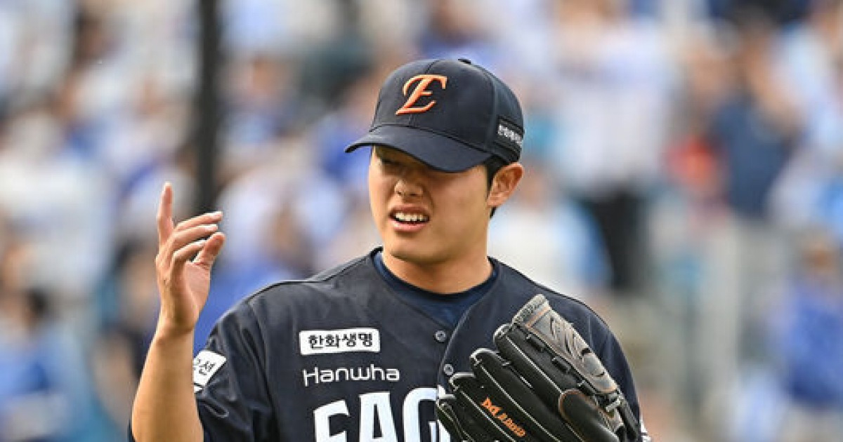 ‘어깨 부상’ 문동주, 선수 인생 끝났다? 오히려 비관할 이유 없다…복귀만 한다면 성적 하락 없어