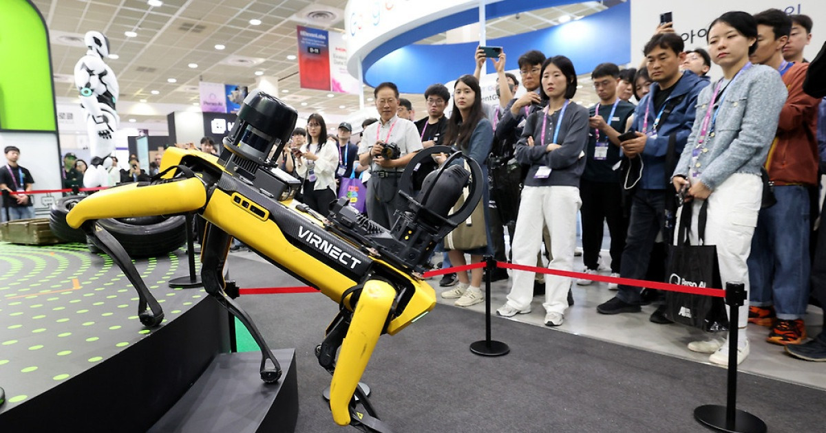 AI 전시회 '제9회 국제인공지능산업대전(AI EXPO KOREA 2026)' 성황 [한강로 사진관]