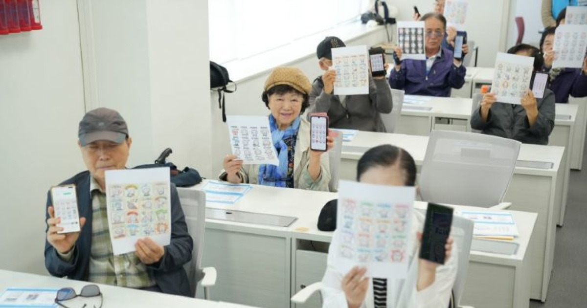 [르포]할머니도 AI 한다…"AI 활용해 손주 재롱 숏폼으로 업로드"