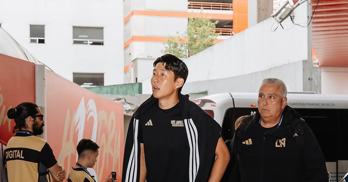 '수비수 황당 퇴장→손흥민 실점 빌미' LAFC, 완전히 무너졌다…'해발 2,670m' 톨루카 원정서 0-4 참패