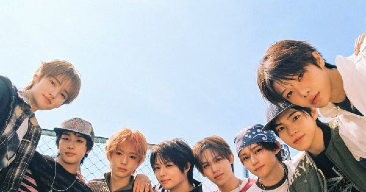유어즈, 오늘(7일) 정식 데뷔…청춘 아카이브 '오렌지 레코드' 발매