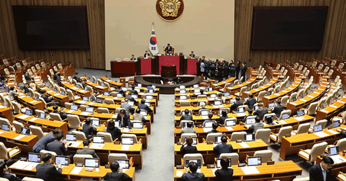 AI 데이터센터 특별법 통과…발목 잡는 규제 완화