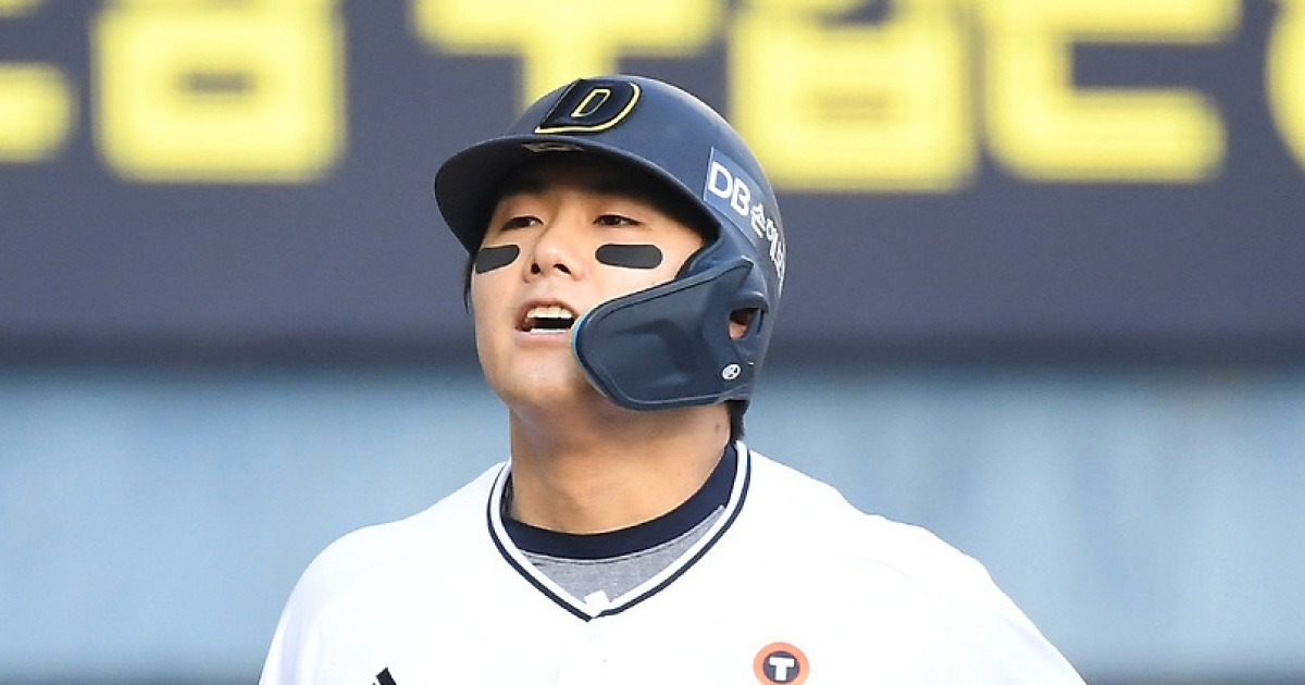 베이스를 돌며 어떤 기분 느꼈을까...두산 윤준호, 감격의 프로 첫 홈런포 작렬 [잠실 현장]