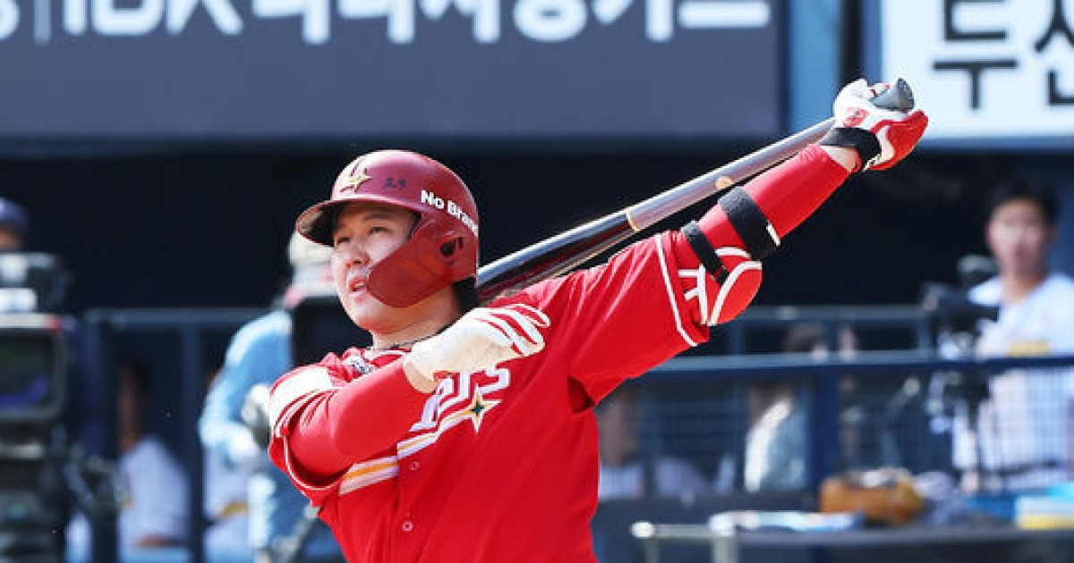 최정, 역대 최초 1만 타석 대기록 달성…21년 연속 두 자릿수 홈런도 ‘-1’ [오!쎈 잠실]