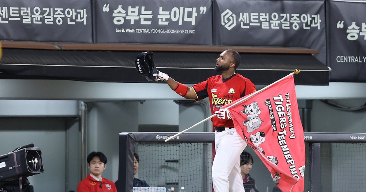 "이범호 감독님 지도 덕분에…" KBO 고작 5경기 뛰었는데, 벌써 사회생활 만점! 홈런→홈런→홈런→홈런→첫 단타가 결승타 [부산 현장]