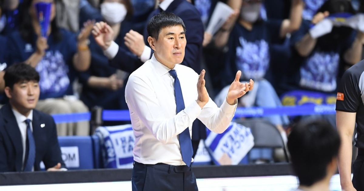 'KCC 선수→코치→감독' 영구결번 이상민 新 역사 쓰나 했는데, 일단 한 경기 밀렸다…"이제 한 번 진 것" 시선은 5차전으로 [부산 인터뷰]