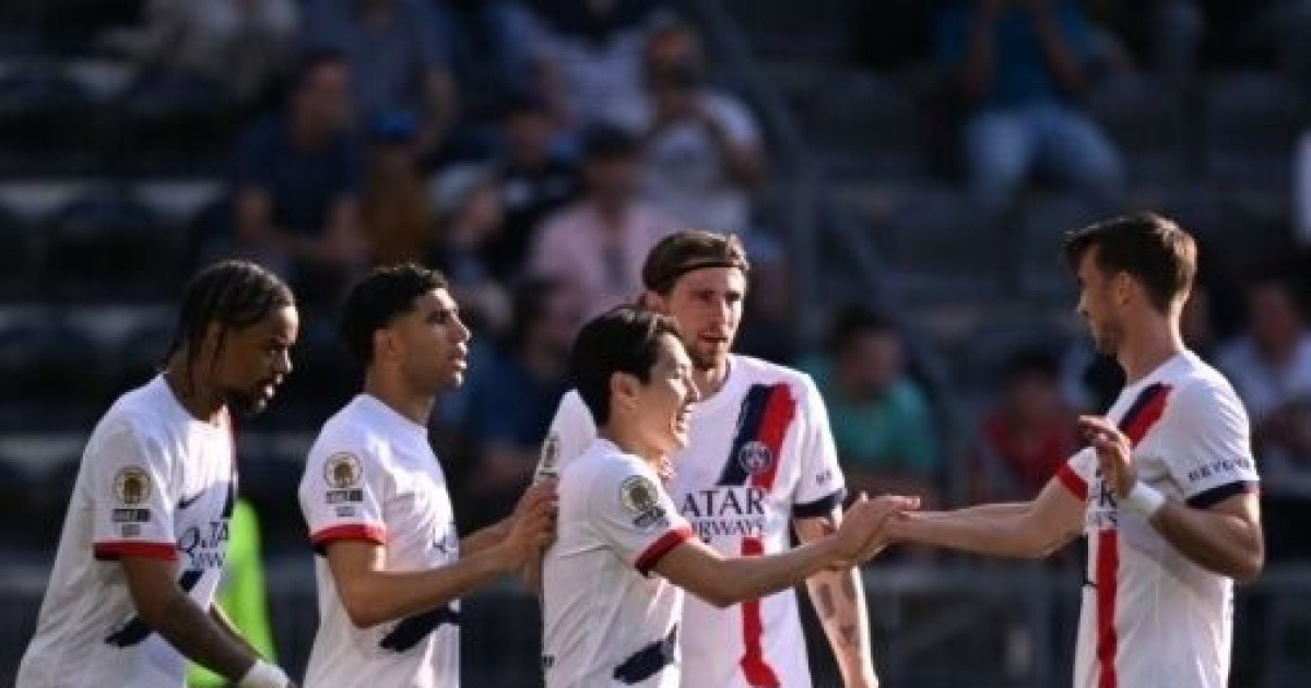 'ATM 공격수 영입 위해 이강인 매각'…'이적 불가 선언' PSG 대반전