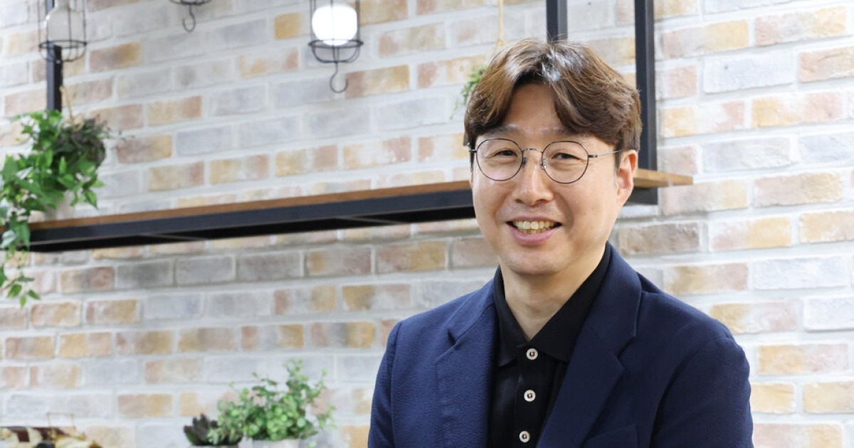 여자프로농구 김완수 KB 감독, 구단과 3년 재계약