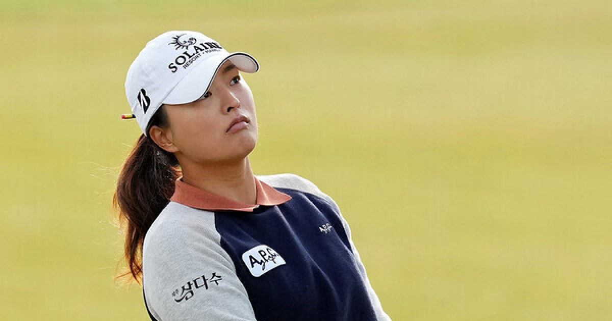 고진영, 크로거 퀸시티 둘째날 선두로 도약 [LPGA]