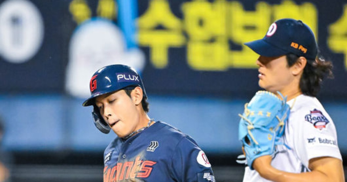 ‘프로 맞아?’ 롯데 황당 실책에도 무득점 침묵, 포일+폭투 자멸…불금 매진 신기록을 이렇게 보답하다니