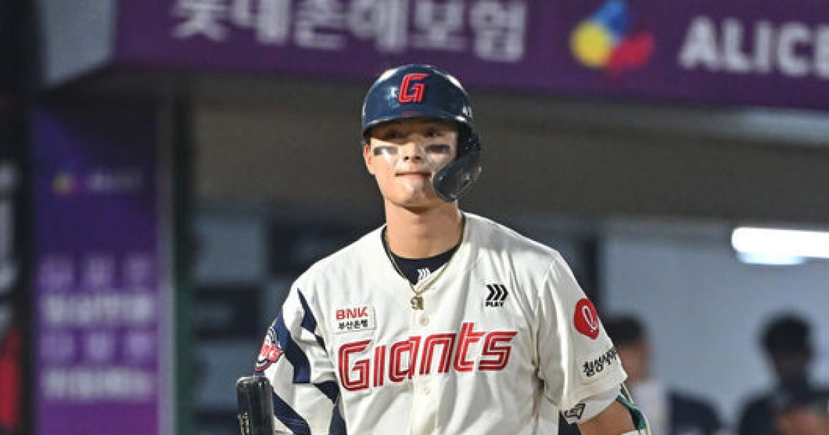 롯데 이런 황당 부상이…윤동희 샤워 도중 꽈당→우측 골반 다쳤다 “원래 선발 쓰려고 했는데” [오!쎈 잠실]