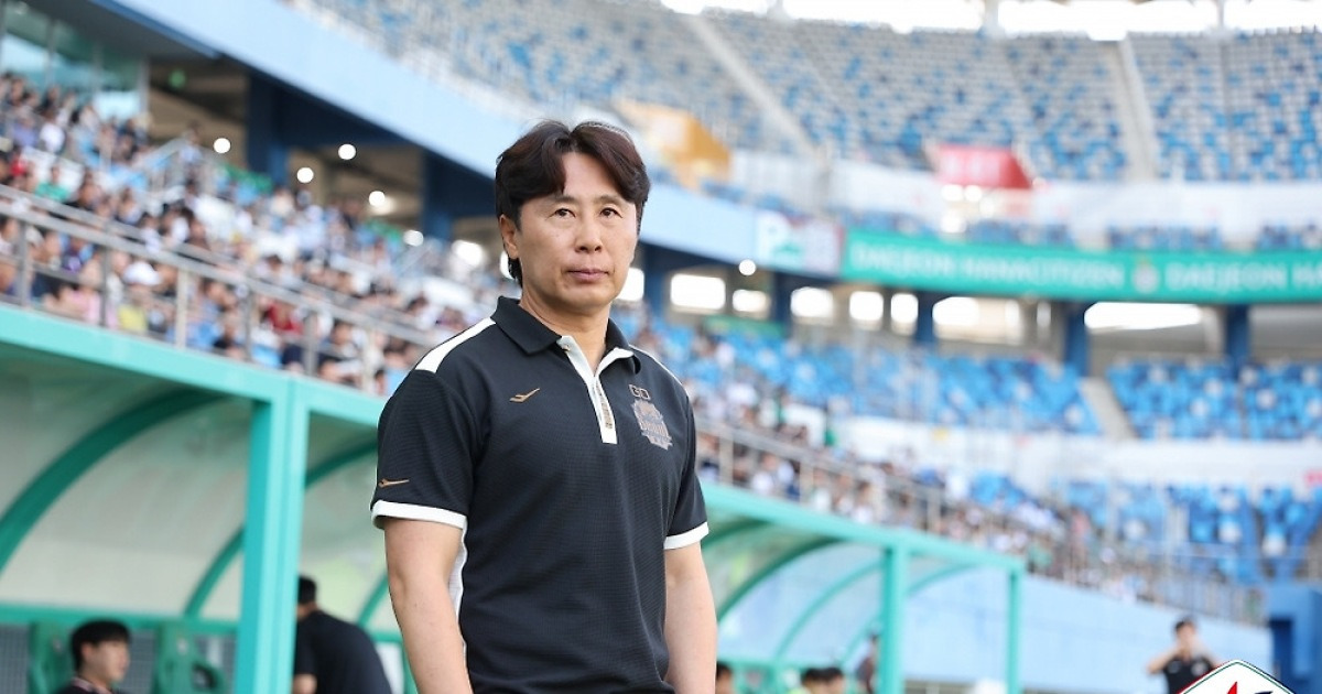 김기동 감독 반겼다 "1위 유지, 8년 감독 인생 처음"…대전전 2-1 승리엔 "선수들이 안쓰럽다는 생각 들어, 고맙다" [현장 인터뷰]