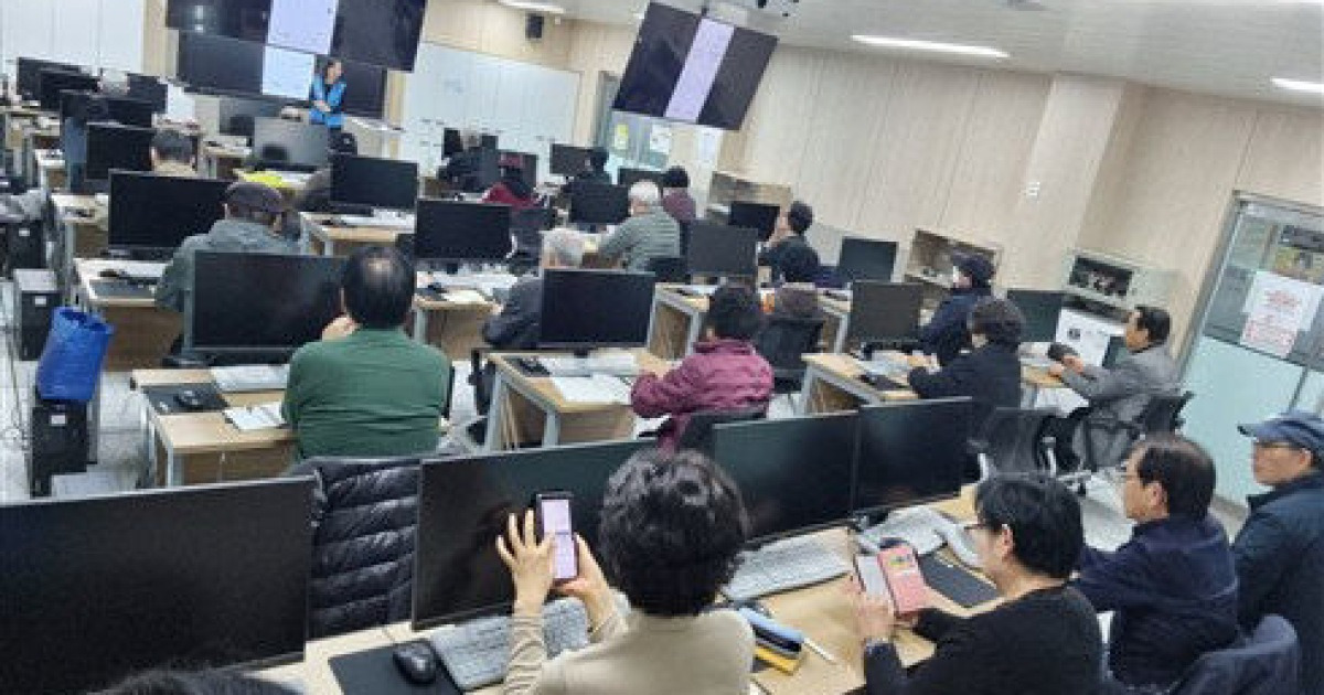 충북도, 30억 투입 ‘AI 디지털 배움터’ 가동… “전 도민 AI 고수 만든다”