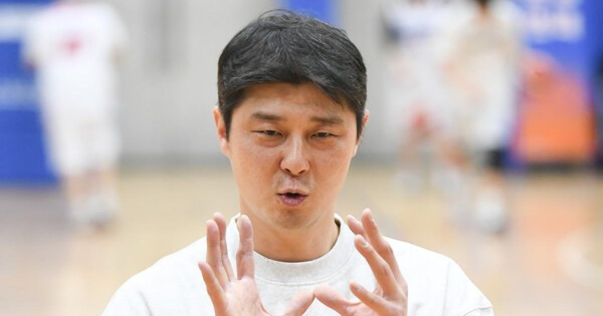 'KCC 벤치 젊고 강력해진다'…김도수 해설위원 수석코치 선임
