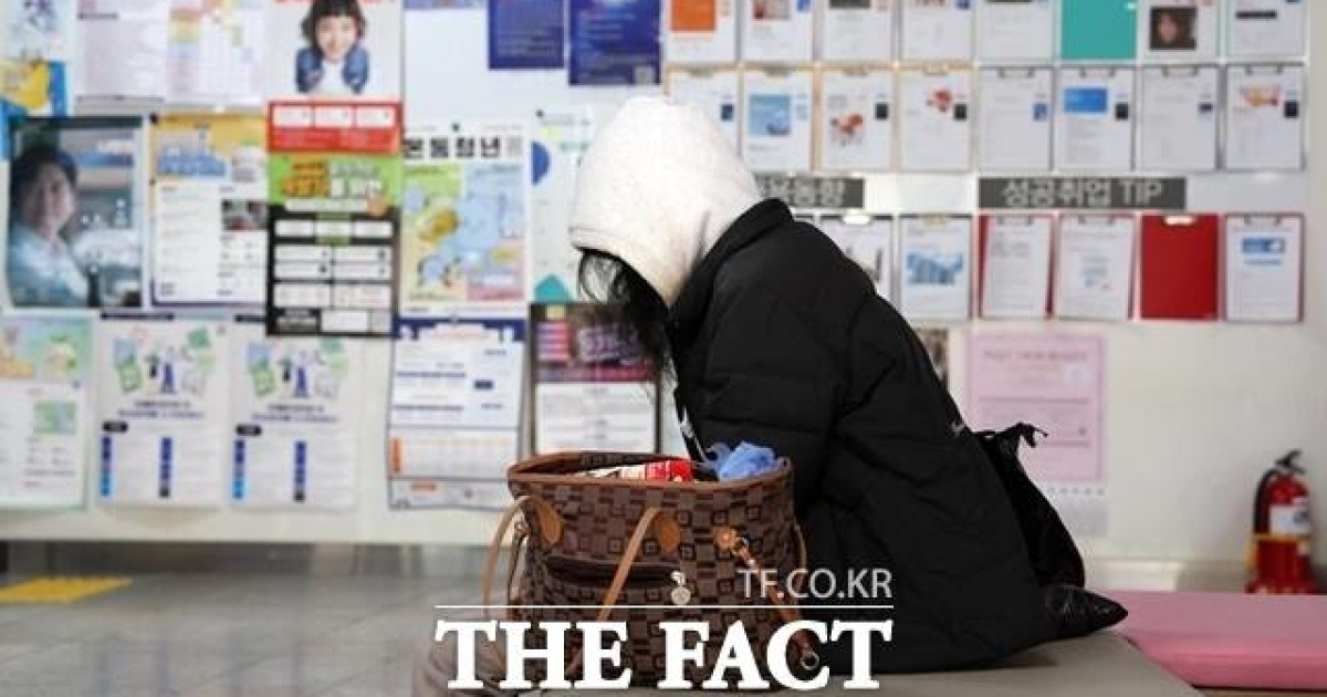 AI 시대에도 일자리 63% '유지'…의료·돌봄 증가