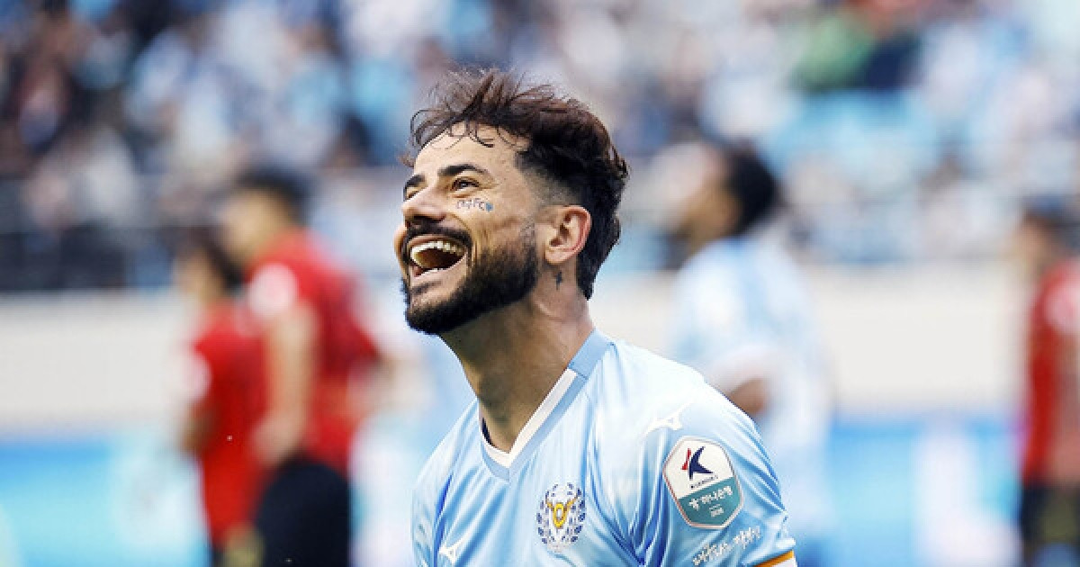 K리그 '80-80클럽 최초 가입' 세징야, 대구FC 주장으로 새 역사 썼다