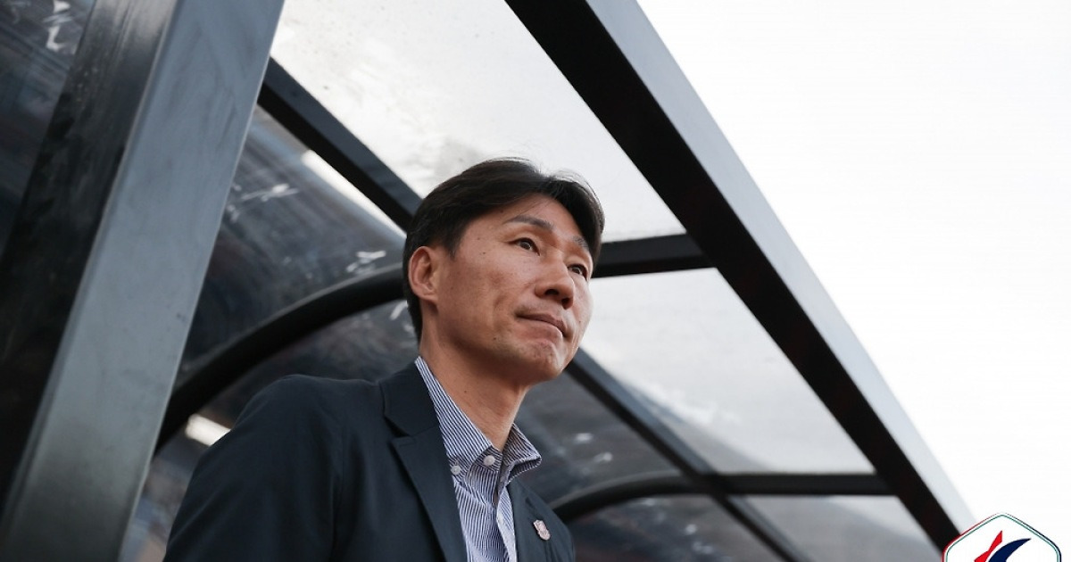 "전북전 무승부가 오늘 승리 만들었다" 부천 이영민 감독, 감격의 홈 첫 승리에 박수…"선수들에게 모든 공 돌려" [현장인터뷰]